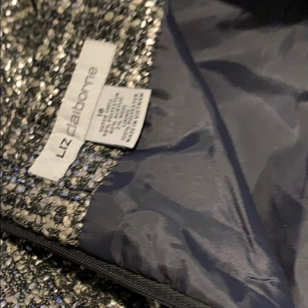 skirt - Picture 4 of 7